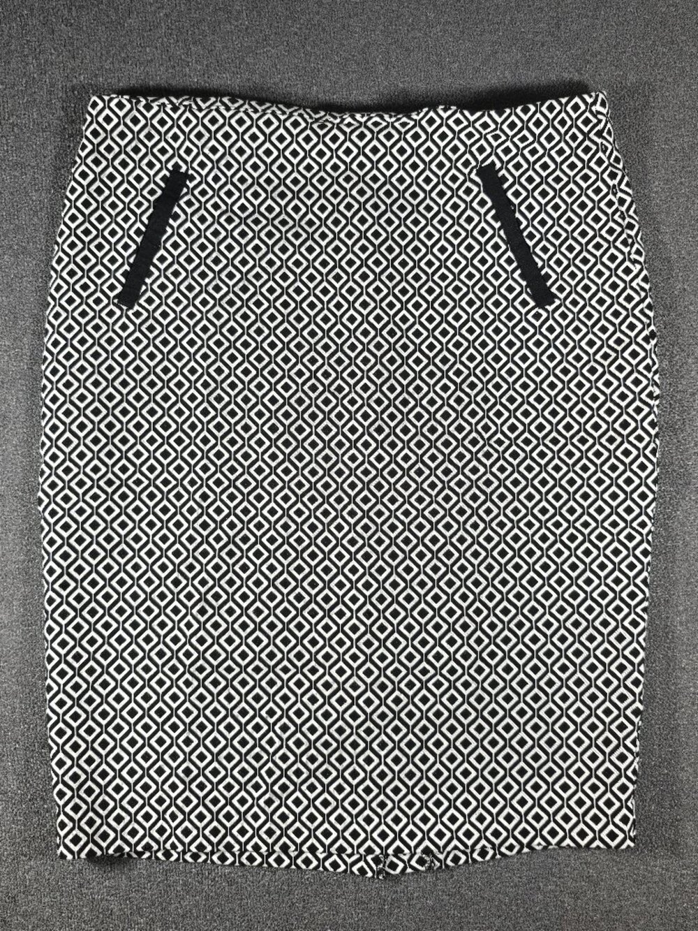 Mosaic & Co. Geometric Black & White Pencil Skirt Faux Pockets Size XL